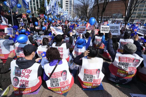 Cư dân Seoul (Hàn Quốc) biểu tình phản đối Hội nghị thượng đỉnh Nhật-Hàn. - Sputnik Việt Nam