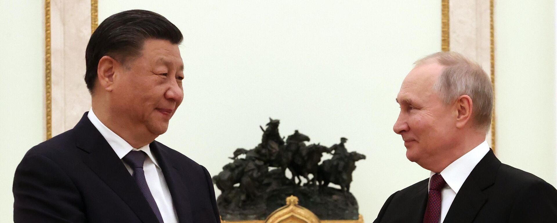 Tổng thống Liên bang Nga Vladimir Putin và Chủ tịch nước CHND Trung Hoa Tập Cận Bình trong cuộc gặp tại Moskva
 - Sputnik Việt Nam, 1920, 20.11.2023