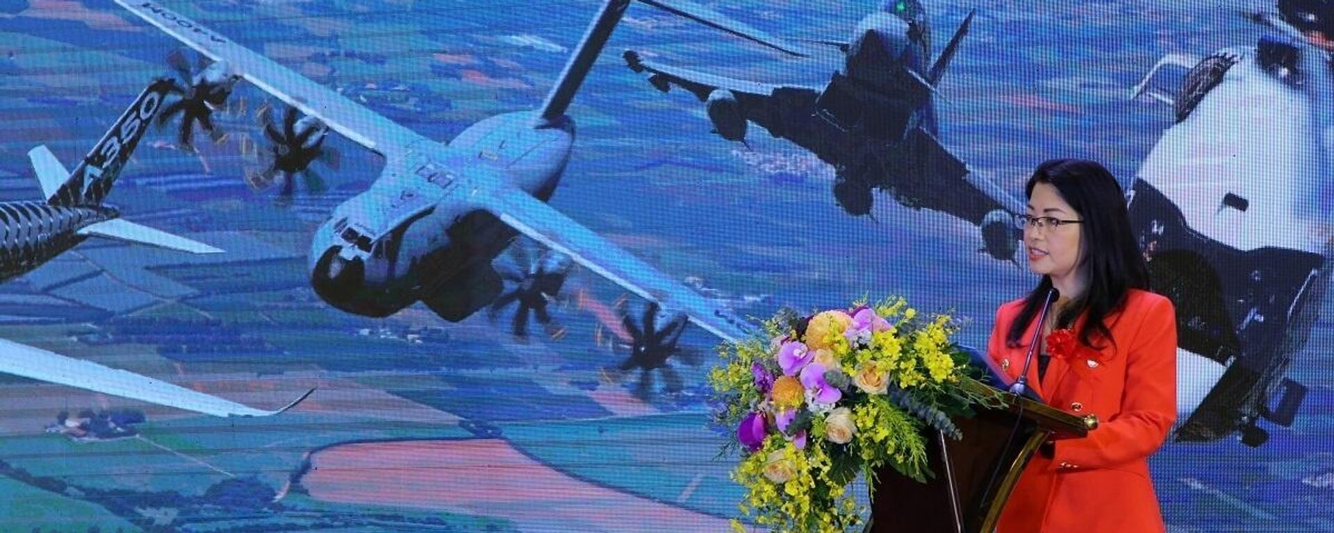 Bà Hoàng Tri Mai, Tổng giám đốc Airbus Việt Nam phát biểu tại Diễn đàn Hàng không Việt Nam ngày 21/3. - Sputnik Việt Nam, 1920, 21.03.2023
