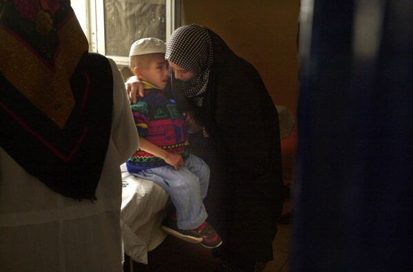 Một đứa trẻ bị ung thư ở Basra, Iraq. - Sputnik Việt Nam