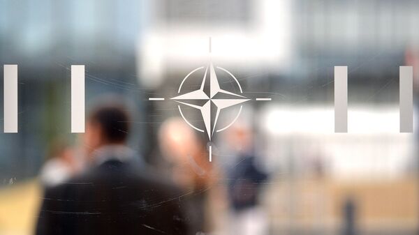 Biểu tượng của Tổ chức Hiệp ước Bắc Đại Tây Dương (NATO) tại Brussels - Sputnik Việt Nam