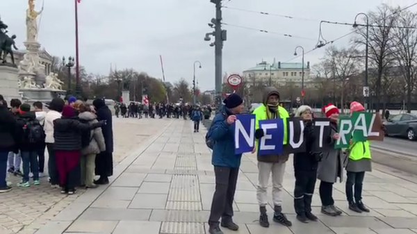 Một cuộc biểu tình phản đối bài phát biểu của Zelensky tại quốc hội đã được tổ chức ở Vienna - Sputnik Việt Nam