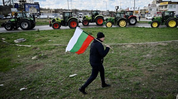 Nông dân Bulgaria tham gia cuộc biểu tình chống vận chuyển ngũ cốc Ukraina - Sputnik Việt Nam
