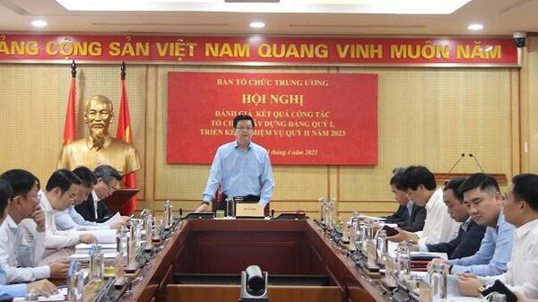 Đồng chí Mai Văn Chính, Ủy viên Trung ương Đảng, Phó Trưởng ban Thường trực Ban Tổ chức Trung ương phát biểu tại Hội nghị - Sputnik Việt Nam