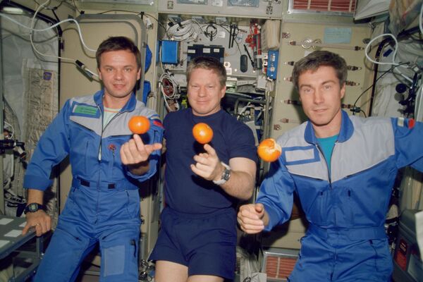Thành viên của chuyến bay dài hạn đầu tiên tới ISS. - Sputnik Việt Nam