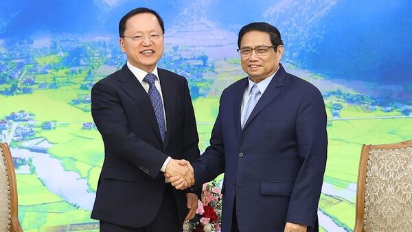 Thủ tướng Phạm Minh Chính tiếp Tổng Giám đốc phụ trách tài chính Tập đoàn Samsung Electronics - Sputnik Việt Nam