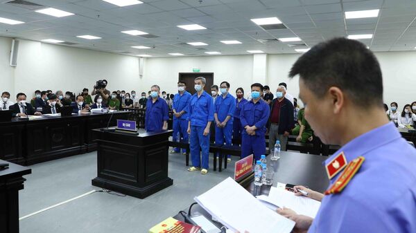 Cựu Giám đốc Bệnh viện Tim Hà Nội cùng đồng phạm ra hầu tòa vì sai phạm trong đấu thầu - Sputnik Việt Nam