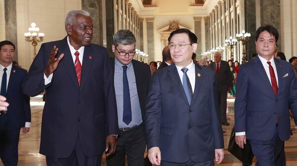 Chủ tịch Quốc hội Vương Đình Huệ hội đàm chính thức với Chủ tịch Quốc hội Cuba - Sputnik Việt Nam