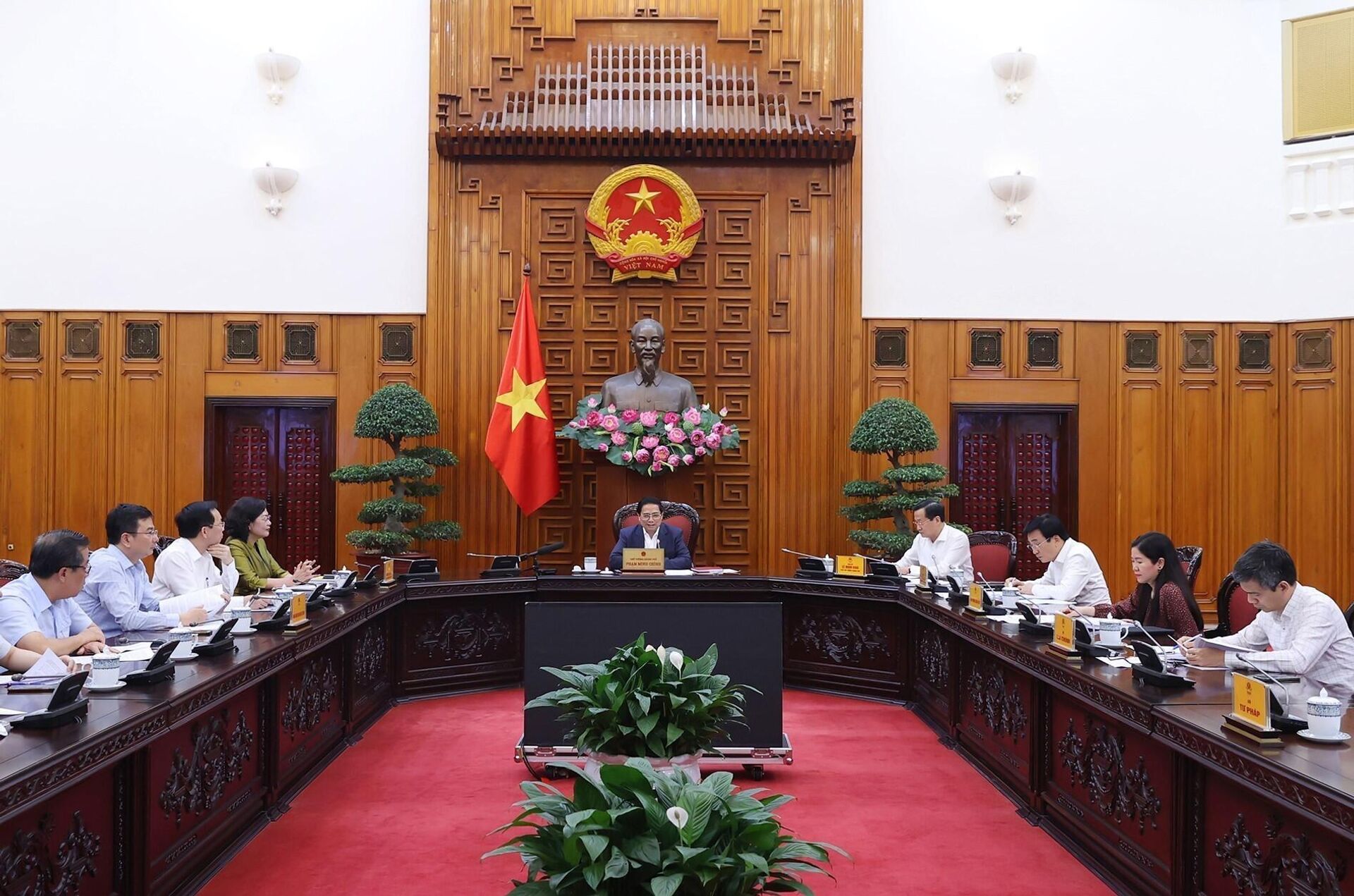 Thủ tướng Phạm Minh Chính chủ trì họp thúc đẩy ban hành hai Thông tư quan trọng về tài chính, ngân hàng - Sputnik Việt Nam, 1920, 23.04.2023