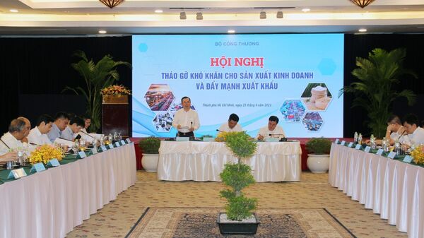 Thành phố Hồ Chí Minh: Hội nghị tháo gỡ khó khăn cho sản xuất kinh doanh và đẩy mạnh xuất khẩu - Sputnik Việt Nam