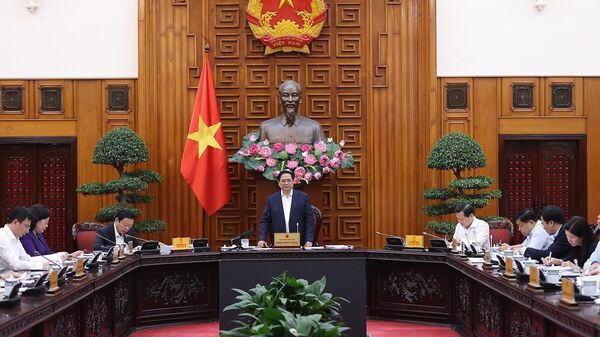 Thường trực Chính phủ họp bàn về giải pháp giảm lãi suất cho vay và thúc đẩy thị trường bất động sản - Sputnik Việt Nam
