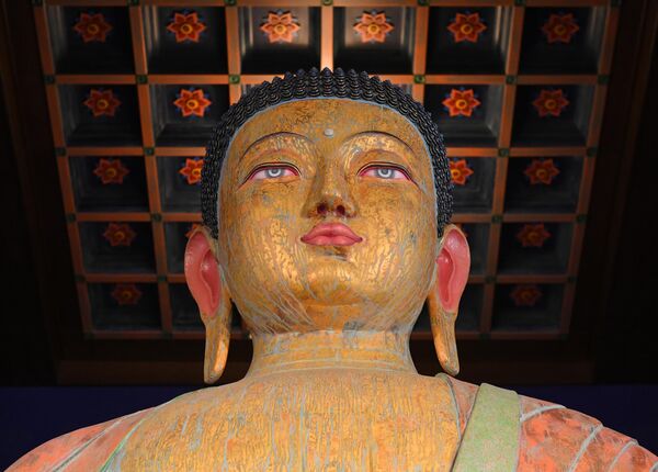 Tượng Phật Thích Ca Mâu Ni bên trong tu viện Phật giáo chính của Tuva &quot;Thubten Shedrub Ling&quot;. - Sputnik Việt Nam