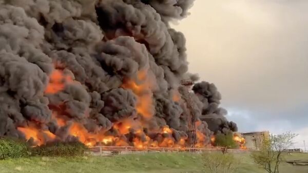 Đám cháy tại kho dầu ở Sevastopol - Sputnik Việt Nam