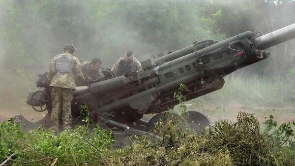 Lính Ukraina với lựu pháo kéo M777 của Mỹ - Sputnik Việt Nam