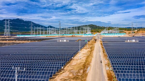 Nhà máy điện mặt trời Trung Nam Thuận Nam tại Việt Nam - Sputnik Việt Nam