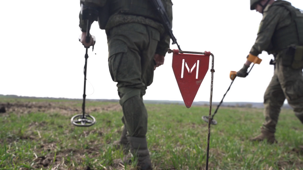 Bộ Quốc phòng Nga chiếu cảnh công việc rà phá mìn trong khu vực chiến dịch quân sự đặc biệt - Sputnik Việt Nam