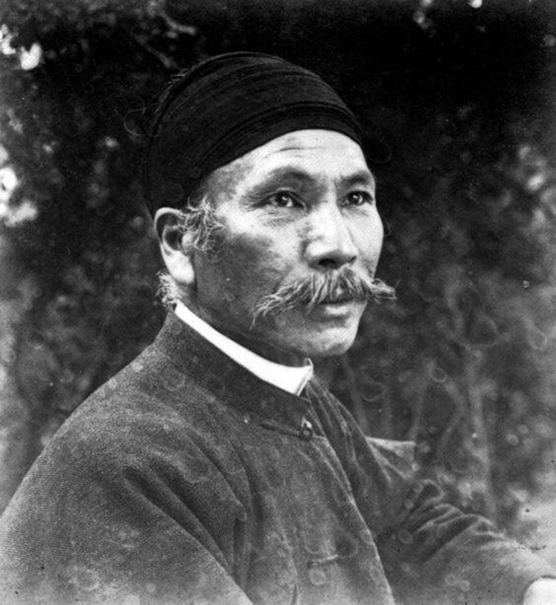 Vua Hàm Nghi ở Algeria - Sputnik Việt Nam, 1920, 02.05.2023