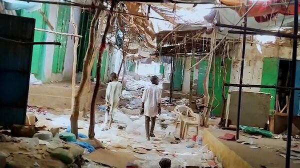 Cảnh tan hoang sau cuộc đụng độ bạo lực ở Tây Darfur, Sudan - Sputnik Việt Nam