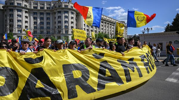 Cuộc biểu tình chống chính phủ ở trung tâm Bucharest, Romania - Sputnik Việt Nam