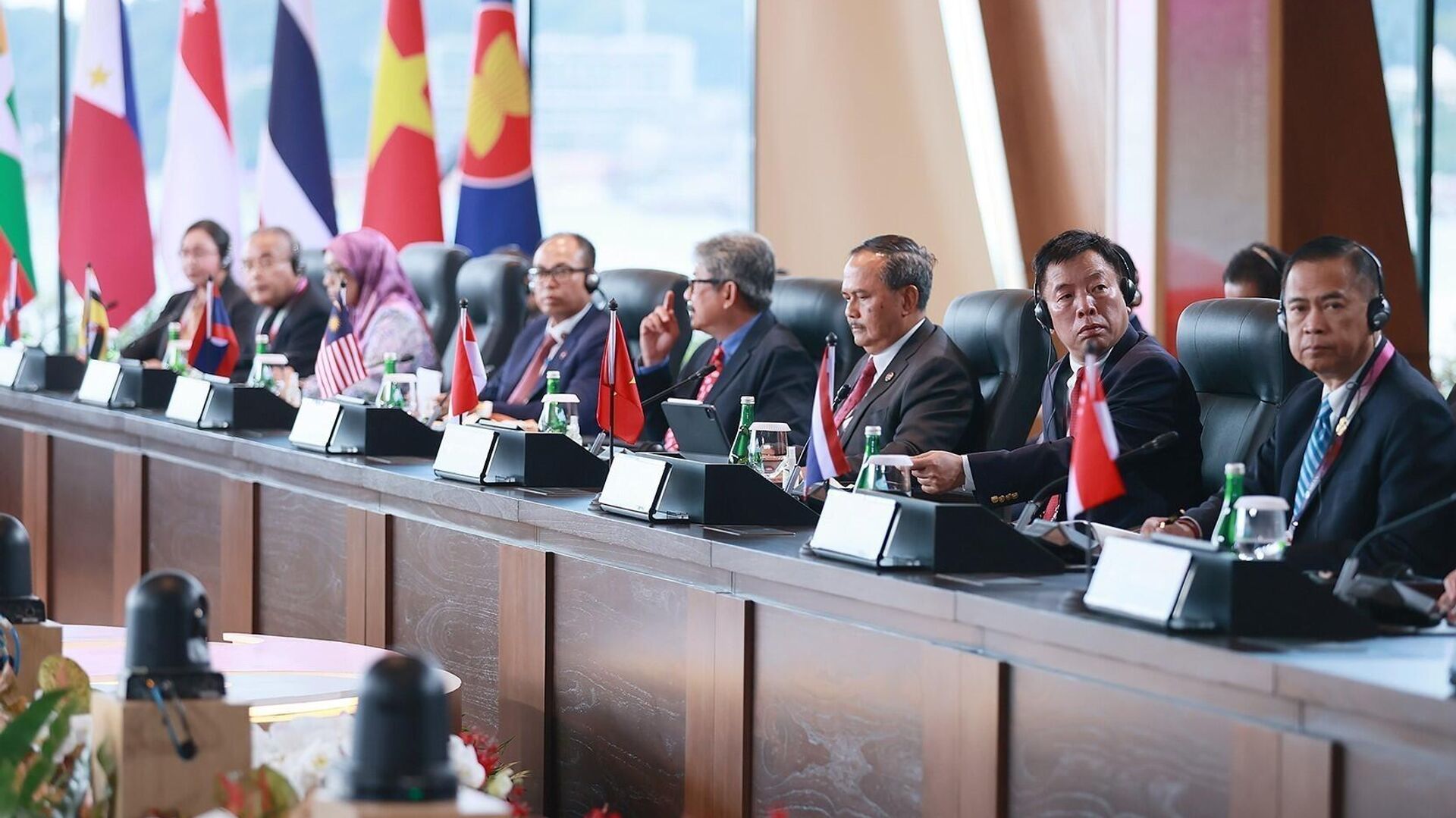 Thủ tướng tham dự Phiên Đối thoại giữa các lãnh đạo ASEAN và Nhóm công tác cấp cao về tầm nhìn Cộng đồng ASEAN sau 2025 - Sputnik Việt Nam, 1920, 12.05.2023