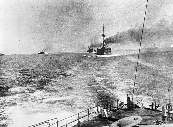 Tàu chiến thuộc Hạm đội Biển Đen của Nga trong cuộc hành quân chiến đấu thời Thế chiến I, năm 1915. - Sputnik Việt Nam