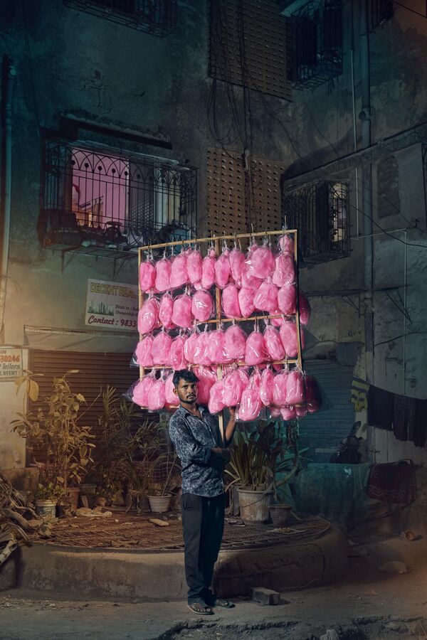Ảnh The Candy Man (Người đàn ông kẹo) của nhiếp ảnh gia Anh Jon Enoch, chiến thắng giải 2023 Pink Lady® Food Photographer of the Year. - Sputnik Việt Nam