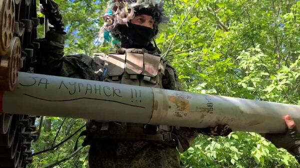 “Tornado-G” Nga phá vỡ cuộc luân chuyển của quân đội Ukraina tại LNR - Sputnik Việt Nam