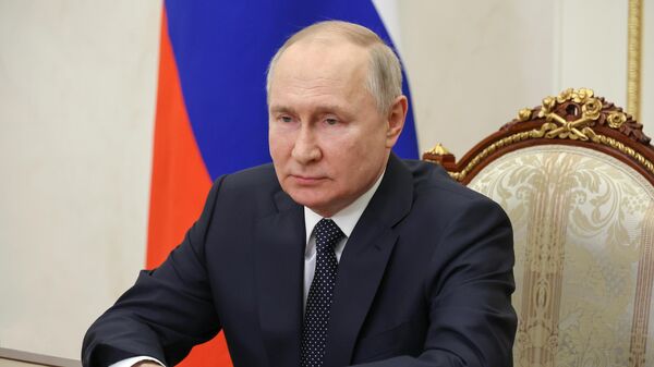 Vladimir Putin trong một bài phát biểu qua video gửi tới những người tham gia cuộc họp quốc tế của các đại diện cấp cao phụ trách các vấn đề an ninh đang diễn ra ở khu vực Matxcơva dưới sự bảo trợ của Hội đồng An ninh Liên bang Nga. - Sputnik Việt Nam