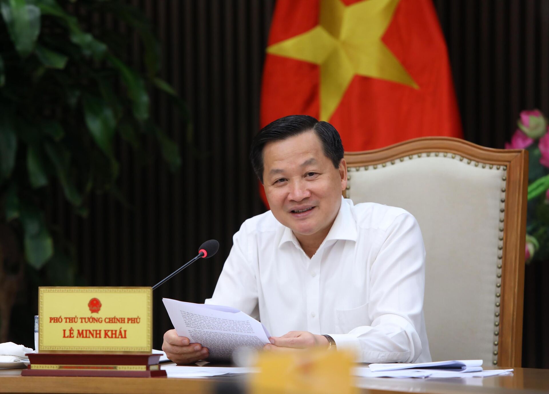 Phó Thủ tướng Lê Minh Khái chủ trì họp về các giải pháp nâng cao khả năng tiếp cận vốn và giảm lãi suất - Sputnik Việt Nam, 1920, 24.05.2023