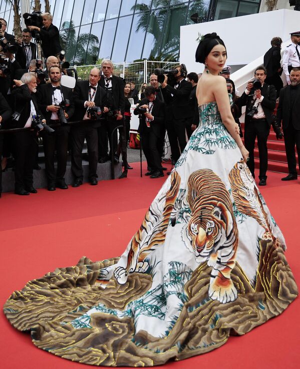 Nữ diễn viên Trung Quốc Phạm Băng Băng tại Liên hoan phim Cannes lần thứ 76 ở Cannes, Pháp. - Sputnik Việt Nam