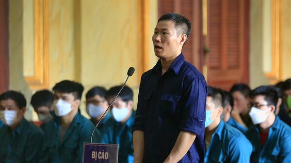 TP. Hồ Chí Minh: Xét xử cựu cảnh sát chống buôn lậu đi buôn lậu 1.287 container - Sputnik Việt Nam