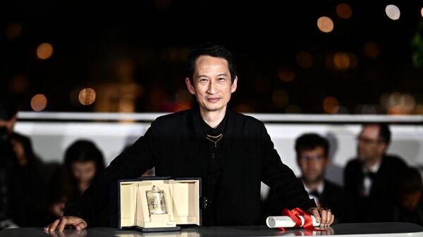 Nhà làm phim gốc Việt Trần Anh Hùng tại Cannes 2023 - Sputnik Việt Nam