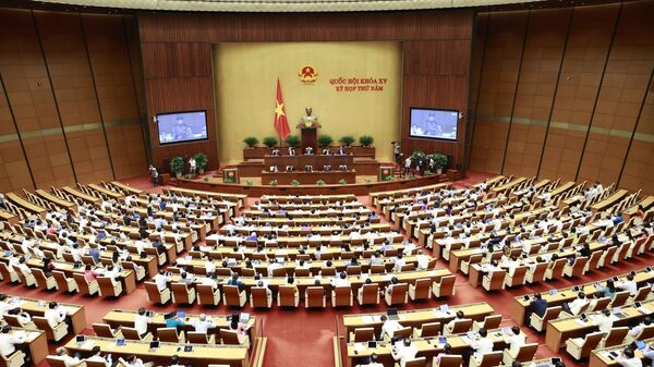 Kỳ họp thứ 5, Quốc hội khóa XV: Thảo luận về kinh tế-xã hội và ngân sách nhà nước - Sputnik Việt Nam