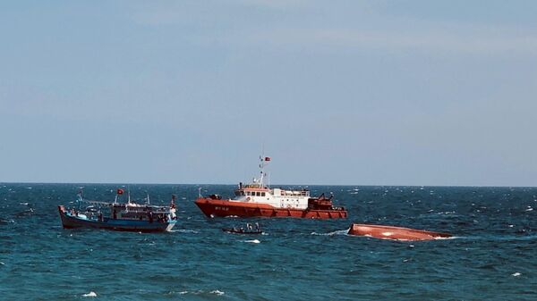 Bình Thuận: Tích cực triển khai tìm kiếm ngư dân mất tích trên biển - Sputnik Việt Nam