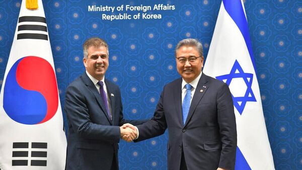 Ngoại trưởng Israel Eli Cohen và Ngoại trưởng Hàn Quốc Park Jin tại Seoul, ngày 7 tháng 6 năm 2023 - Sputnik Việt Nam