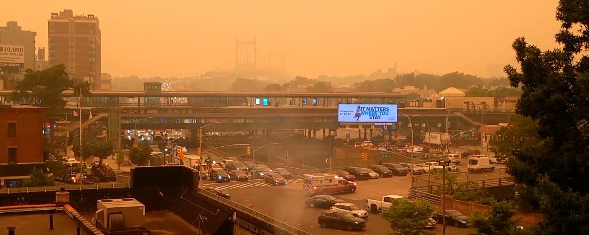 Bầu trời thành phố New York chuyển sang màu cam do cháy rừng ở Canada - Sputnik Việt Nam, 1920, 08.06.2023