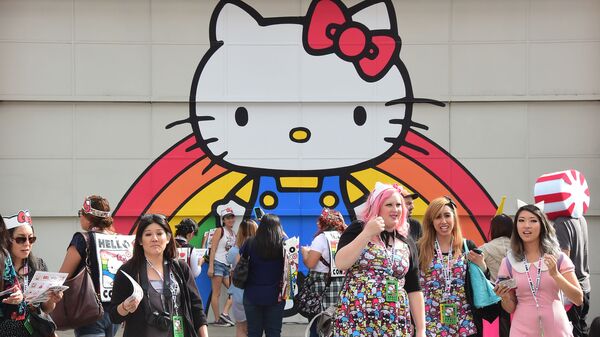 Фанаты Hello Kitty в японском квартале Литл Токио в Лос-Анджелесе - Sputnik Việt Nam