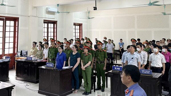 Xét xử phúc thẩm cựu Giám đốc Trung tâm Giáo dục thường xuyên huyện Hưng Nguyên (Nghệ An) - Sputnik Việt Nam