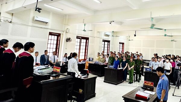 Xét xử phúc thẩm cựu Giám đốc Trung tâm Giáo dục thường xuyên huyện Hưng Nguyên (Nghệ An) - Sputnik Việt Nam