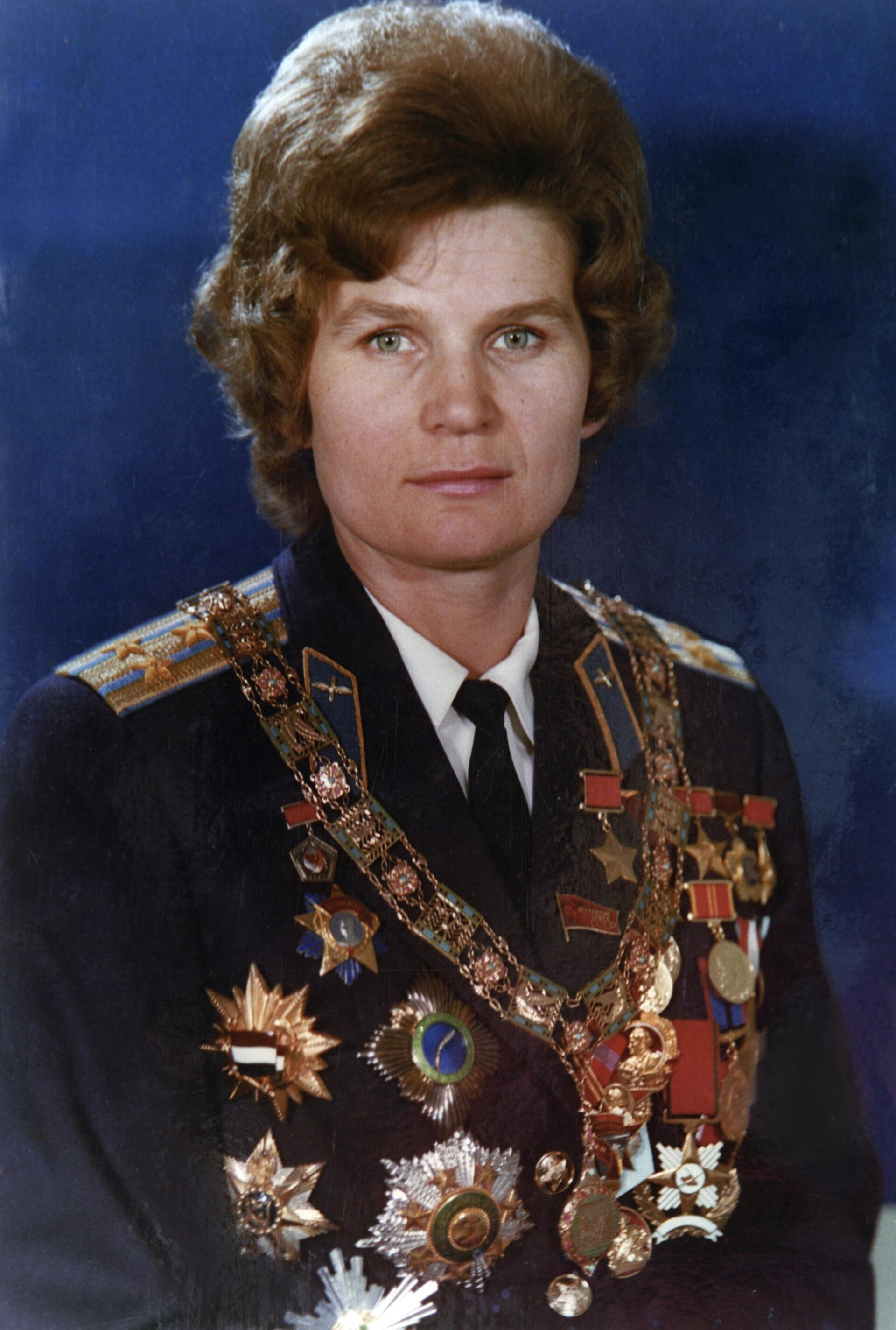 Nữ phi hành gia đầu tiên trên thế giới, Anh hùng Liên Xô Valentina Tereshkova - Sputnik Việt Nam, 1920, 16.06.2023