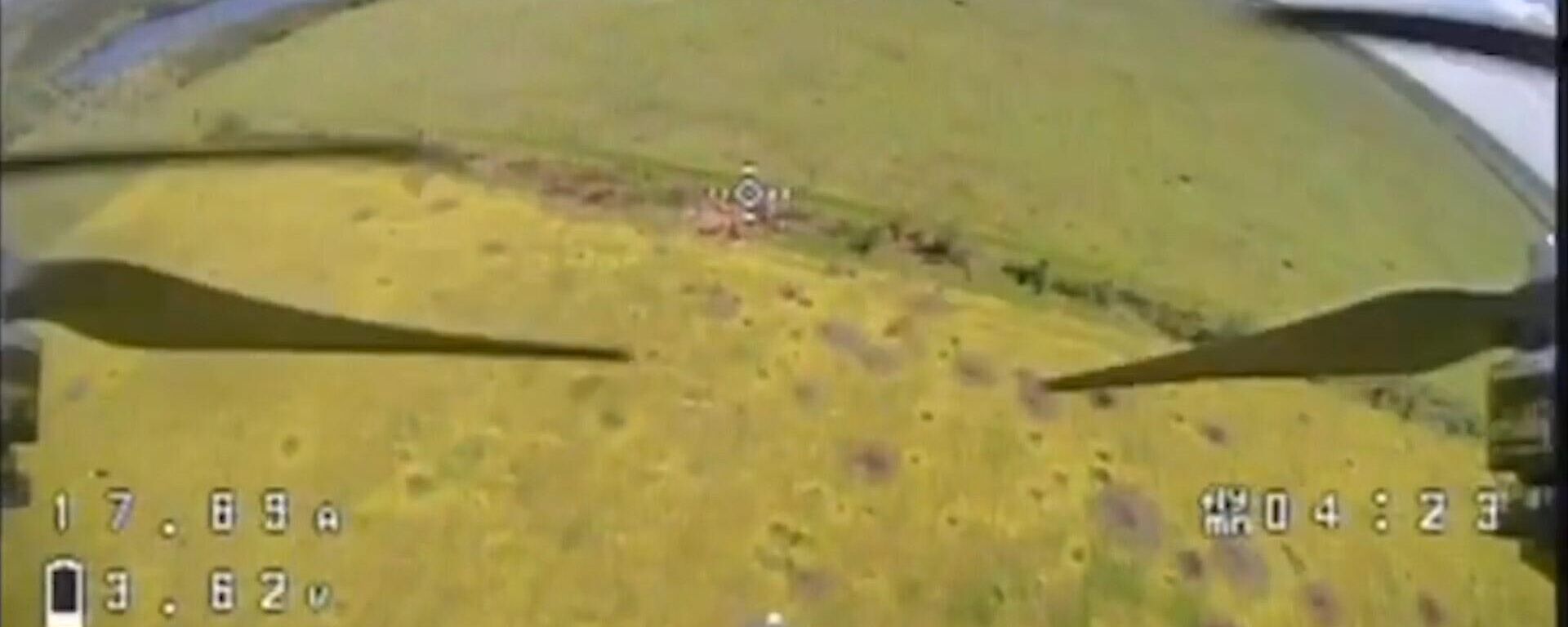 Bộ Quốc phòng Nga đã cho thấy việc phá hủy một cứ điểm nhỏ của LLVT Ukraina bằng UAV có tên là FPV - Sputnik Việt Nam, 1920, 17.06.2023