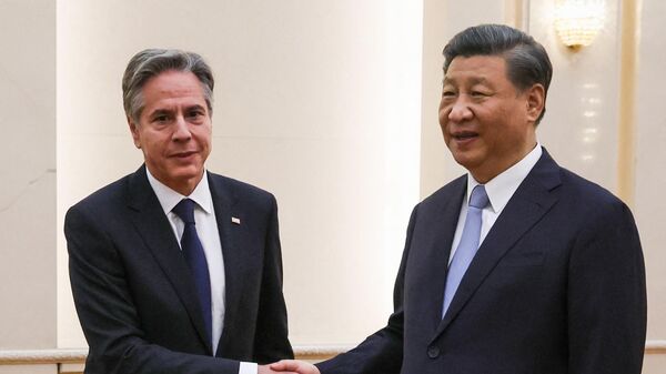 Cuộc gặp giữa Ngoại trưởng Hoa Kỳ Antony Blinken và Chủ tịch Trung Quốc Tập Cận Bình tại Bắc Kinh - Sputnik Việt Nam