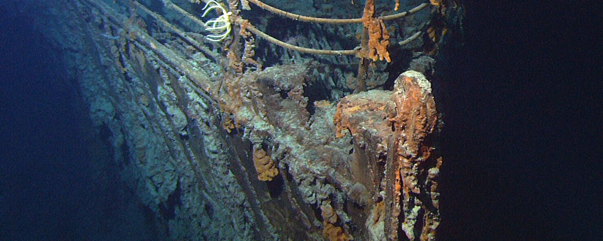 Mảnh vỡ của tàu hơi nước xuyên Đại Tây Dương Titanic của Anh dưới đáy Đại Tây Dương - Sputnik Việt Nam, 1920, 20.06.2023