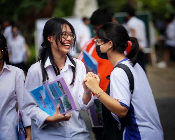 Thi tốt nghiệp THPT 2023: Thí sinh Thủ đô hoàn thành bài thi Tổ hợp - Sputnik Việt Nam