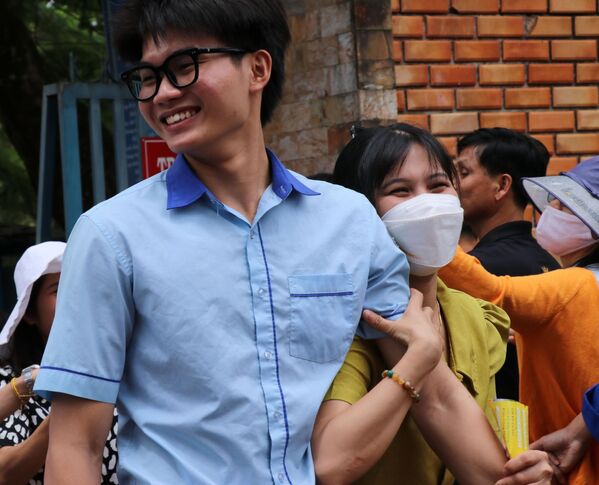 Kỳ thi tốt nghiệp THPT năm 2023: Thí sinh Gia Lai hoàn thành bài thi tổ hợp - Sputnik Việt Nam