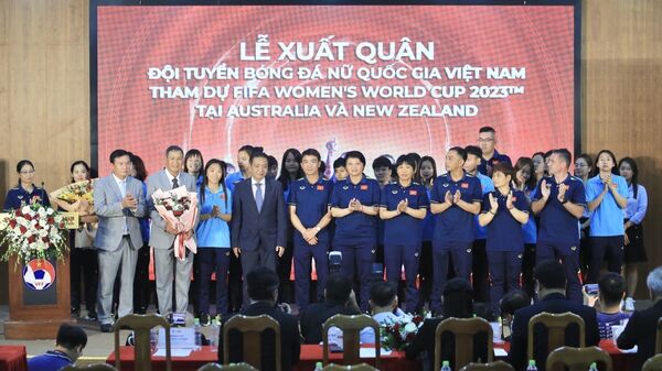 Lễ xuất quân đội tuyển bóng đá nữ Quốc gia Việt Nam tham dự World Cup nữ 2023 - Sputnik Việt Nam