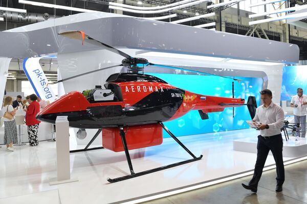 Trực thăng chở hàng không người lái SH-750 tại triển lãm công nghiệp quốc tế &quot;Innoprom-2023&quot; ở Ekaterinburg. - Sputnik Việt Nam