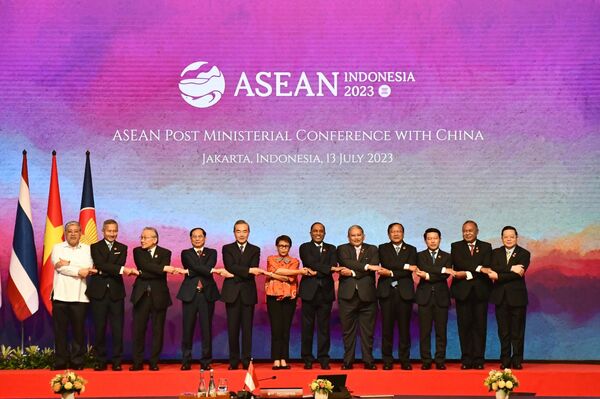 Việt Nam tham dự Hội nghị Bộ trưởng Ngoại giao ASEAN+1 - Sputnik Việt Nam