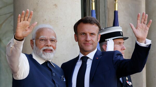 Thủ tướng Ấn Độ Narendra Modi và Tổng thống Pháp Emmanuel Macron tại Điện Elysee - Sputnik Việt Nam