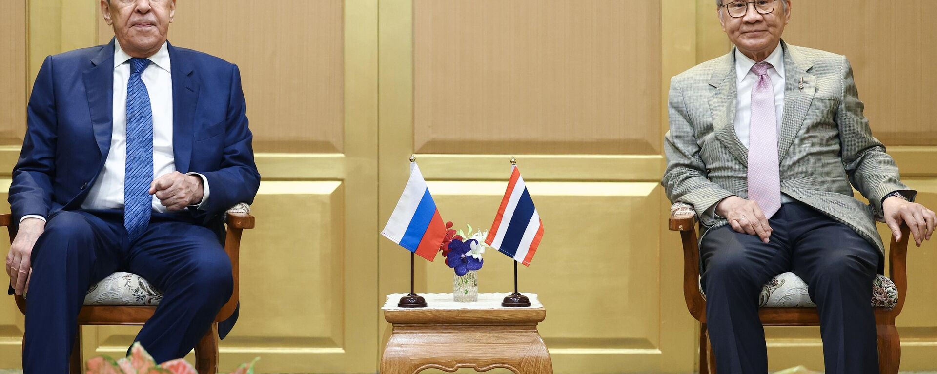 Bộ trưởng Ngoại giao Nga Sergei Lavrov và Bộ trưởng Ngoại giao Thái Lan Don Pramudwinai - Sputnik Việt Nam, 1920, 15.07.2023